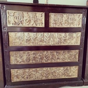 Chest of drawers